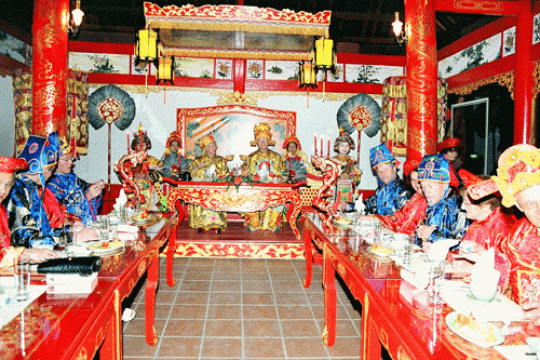 Huế