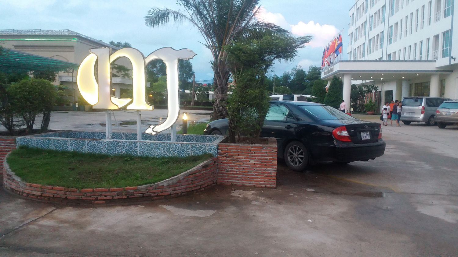 MOON JULIE HOTEL (4 star Hotel) in SIHANOUK VILLE