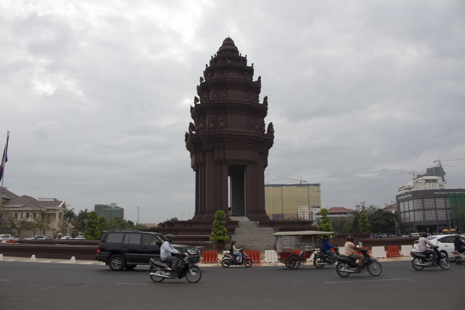 hanh trinh kham pha campuchia