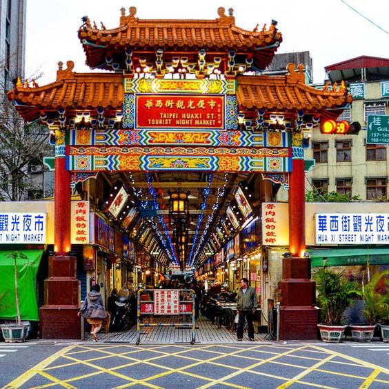 Chợ đêm Huaxi
