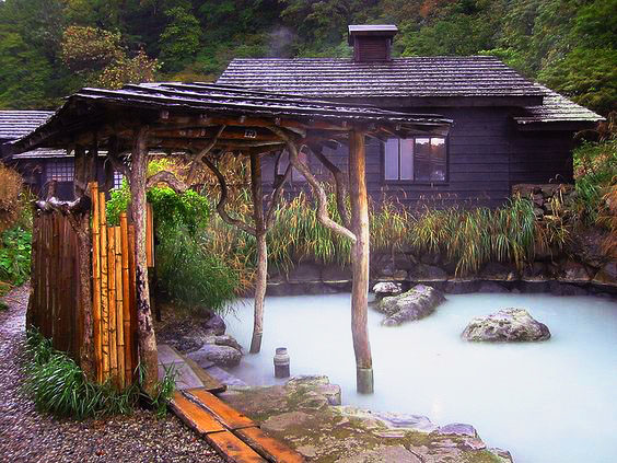 Suối nước nóng Onsen